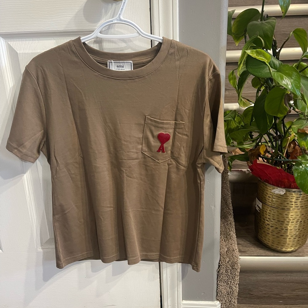 Ami Brown and Red Short Sleeve Tees
